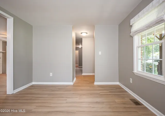 Photo 4 of Single family home for sale at 101 Hickory Ln, Edenton, NC 27932 | MLS# 100594935 | Listing updated on 2026-10-06
