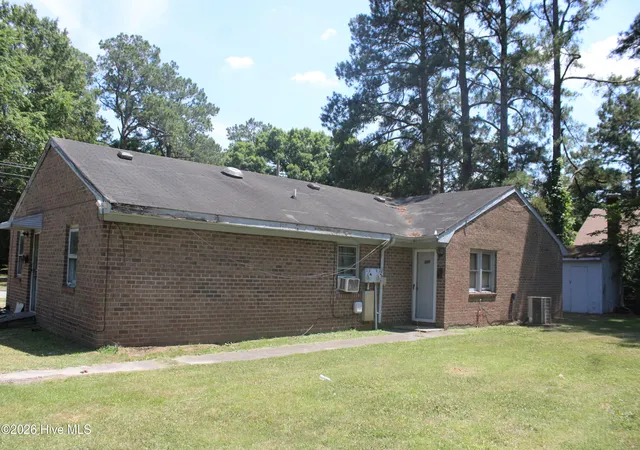 Homes for sale in Ahoskie, NC | 305 E Richard St, Ahoskie, NC 27910 | MLS# 100580728