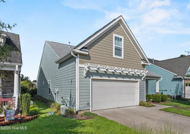 Photo 3 of Single family home for sale at 3008 Broadhaven Dr, Leland, NC 28451 | MLS# 100597781 | Listing updated on 2026-10-06