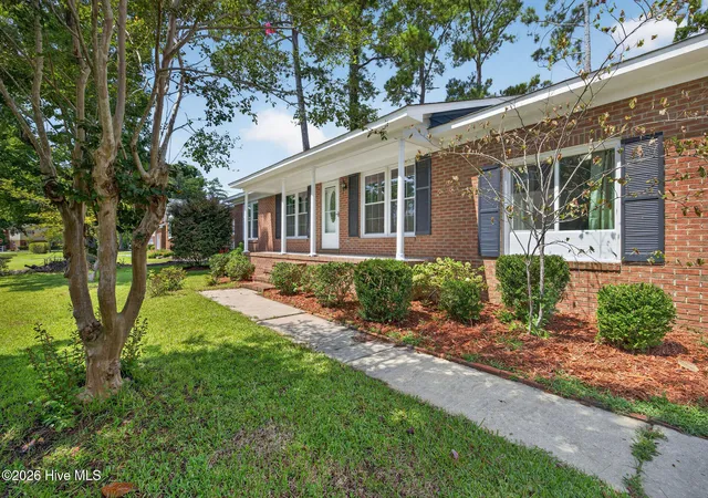 Photo 3 of Single family home for sale at 1809 Brierwood Rd, Wilmington, NC 28405 | MLS# 100599602 | Listing updated on 2026-09-14