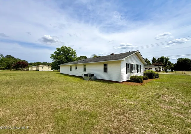 3rd image of 606 Darden Dr, Kinston, NC 28504 | MLS# 100585343