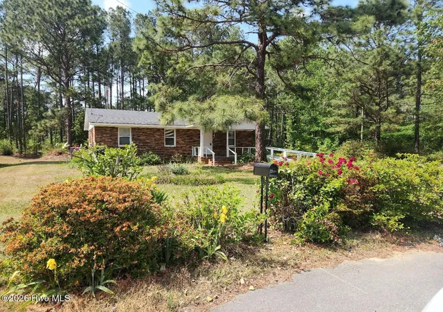 Homes for sale in Roseboro, NC | 616 N Pine St, Roseboro, NC 28382 | MLS# 100543860