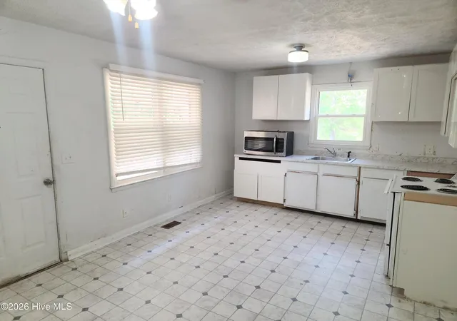 5th image of 616 N Pine St, Roseboro, NC 28382 | MLS# 100543860