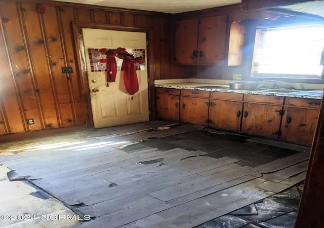 Photo 3 of Single family home for sale at 1203 Lincoln St Se, Wilson, NC 27893 | MLS# 100448816 | Listing updated on 2026-03-02