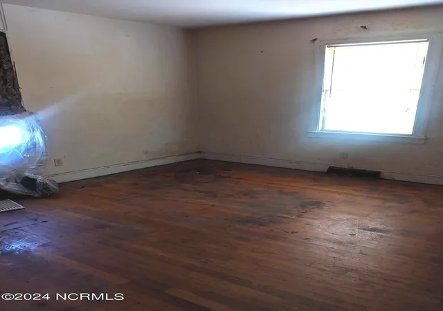 Photo 3 of Single family home for sale at 1203 Lincoln St SE, Wilson, NC 27893 | MLS# 100448816 | Listing updated on 2026-03-02