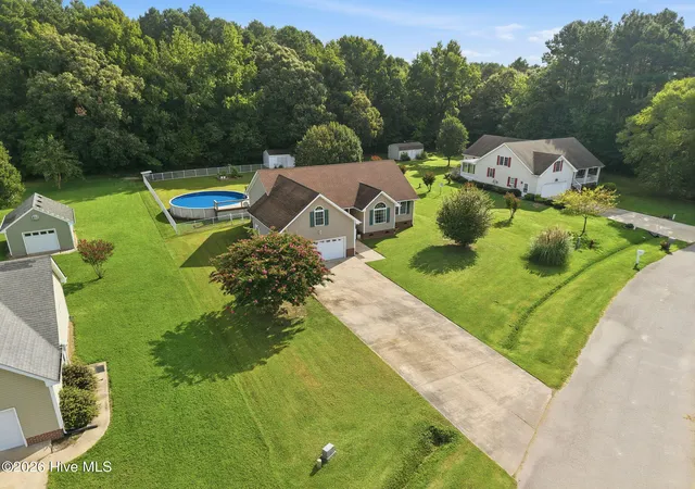 Photo 2 of Single family home for sale at 128 Danielle Dr, Elizabeth City, NC 27909 | MLS# 100599582 | Listing updated on 2026-09-14