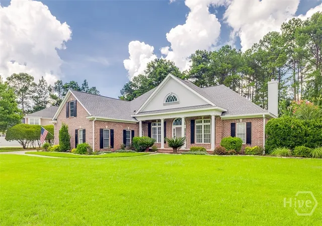 Photo 2 of Single family home for sale at 33 Lake Heron Ct W, Pooler, GA 31322 | MLS# SA362642 | Listing updated on 2026-08-18
