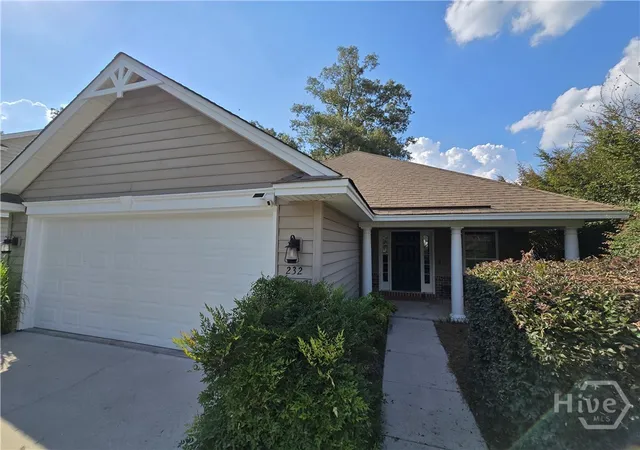 Homes for sale in Richmond Hill, GA | 232 Peregrine Cir, Richmond Hill, GA 31324 | MLS# SA360060