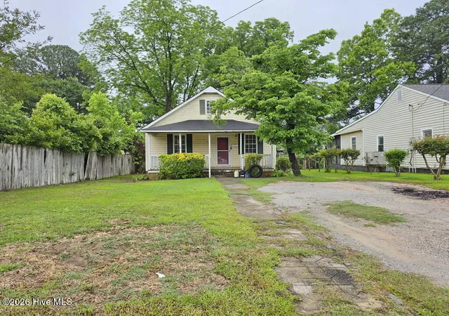 Homes for sale in Washington, NC | 1011 E 6th St, Washington, NC 27889 | MLS# 100579541