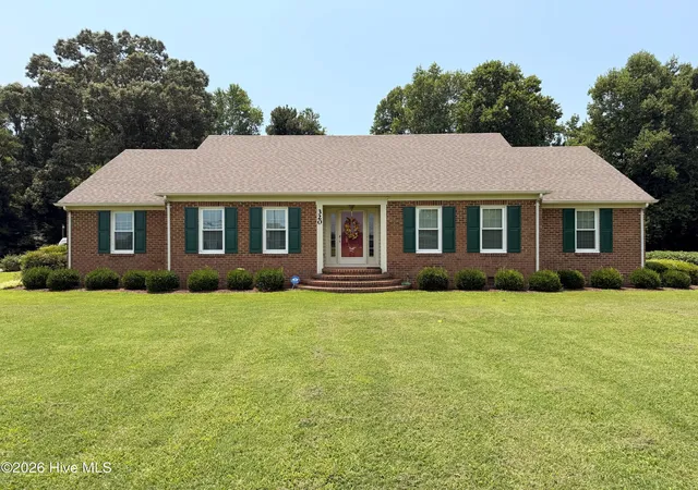 Photo 1 of Single family home for sale at 320 Yeopim Rd, Edenton, NC 27932 | MLS# 100571891 | Listing updated on 2026-08-31