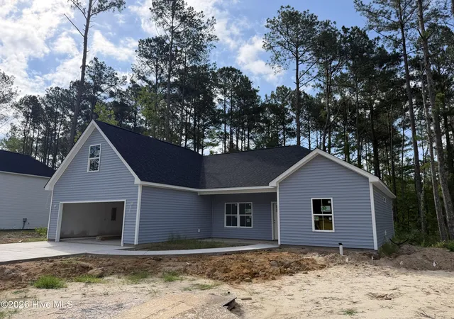 Photo 2 of Single family home for sale at 105 Plum Ct, Burgaw, NC 28425 | MLS# 100583321 | Listing updated on 2026-08-31