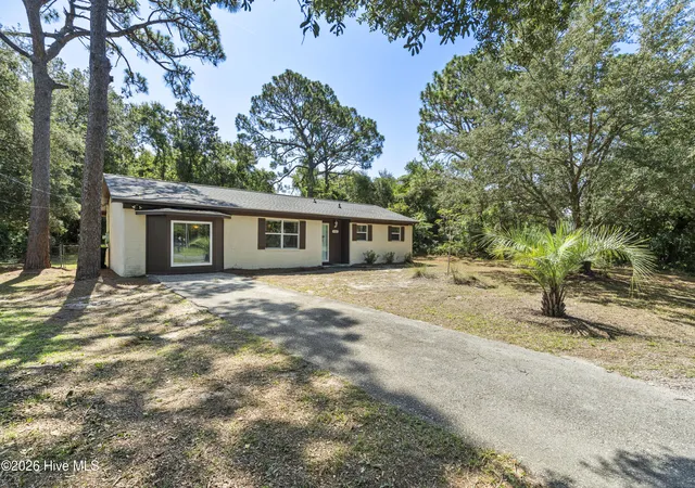 Photo 3 of Single family home for sale at 4782 Oakview Dr SE, Southport, NC 28461 | MLS# 100595475 | Listing updated on 2026-10-04
