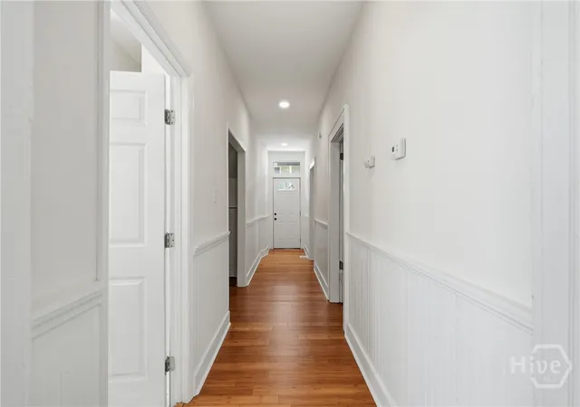 Listing Photo 4 - Condo for sale in building located at 1016 E Bolton St, Savannah, GA 31401