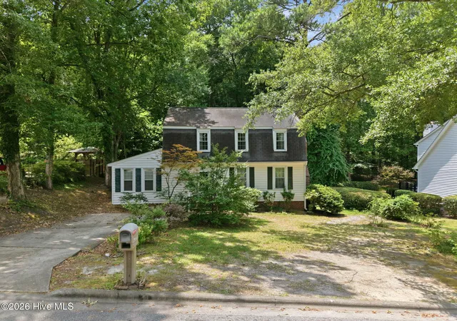 Homes for sale in Greenville, NC | 1608 Canterbury Rd, Greenville, NC 27858 | MLS# 100587753