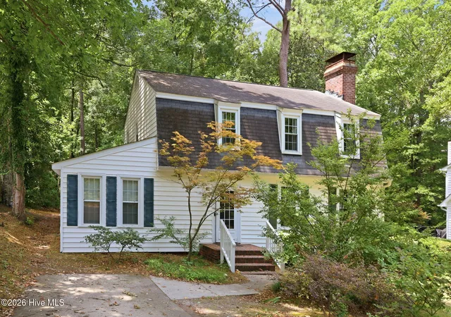 Homes for sale in Greenville, NC | 1608 Canterbury Rd, Greenville, NC 27858 | MLS# 100587753