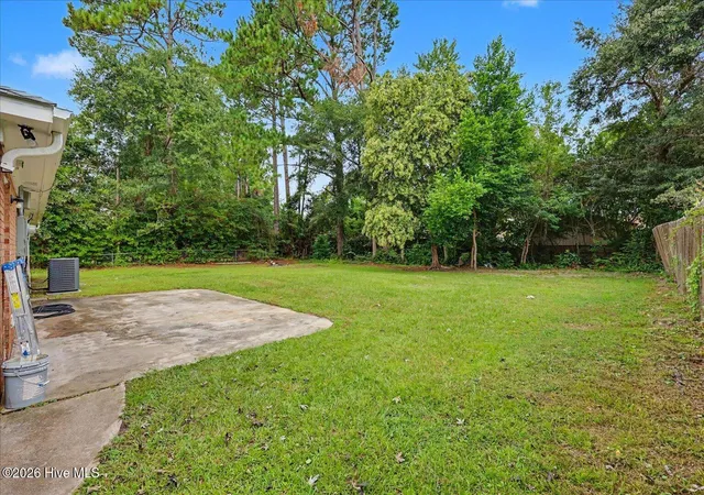 Photo 3 of Single family home for sale at 4509 Kings Dr, Wilmington, NC 28405 | MLS# 100599750 | Listing updated on 2026-09-18