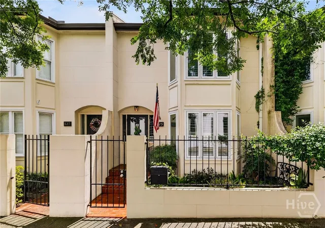 Photo 2 of Townhouse for sale at 525 E Broughton St, Savannah, GA 31401 | MLS# SA361563 | Listing updated on 2026-08-08