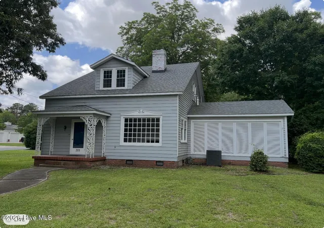 Homes for sale in Roseboro, NC | 301 N Broad St, Roseboro, NC 28382 | MLS# 100578268