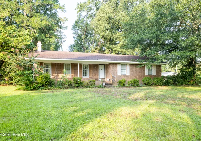 Photo 1 of Single family home for sale at 507 Parker Dr, Clinton, NC 28328 | MLS# 100595731 | Listing updated on 2026-08-18