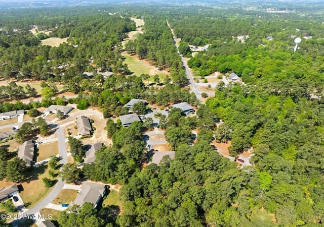 Listing Photo 2 - Condo for sale in building located at 424 Foxcroft Cir, Jackson Springs, NC 27281 - Unit #