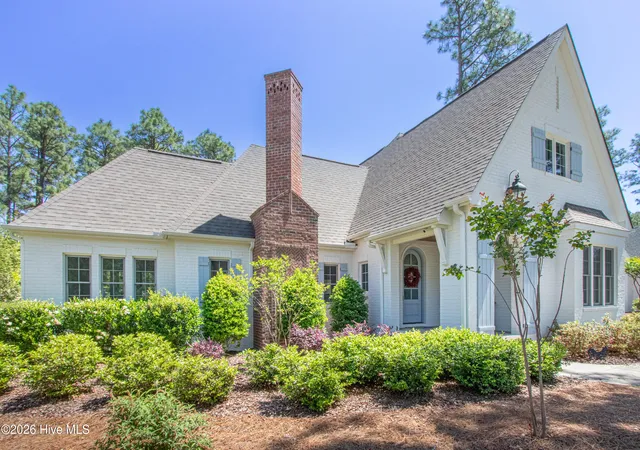 Homes for sale in Pinehurst, NC | 117 Chanticleer Dr, Pinehurst, NC 28374 | MLS# 100572399