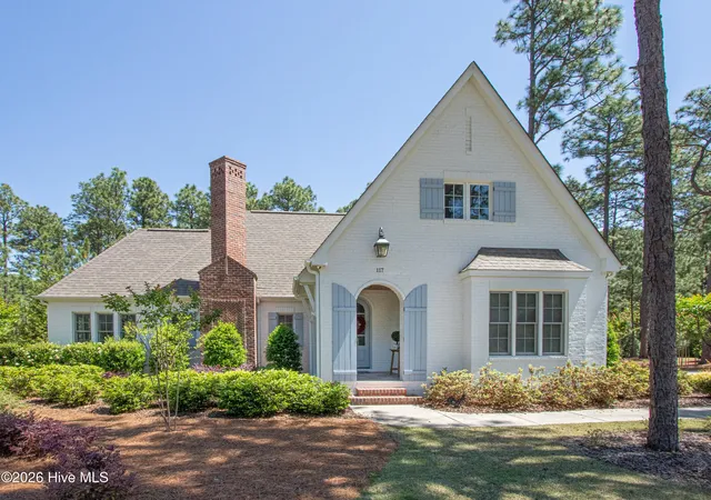 Homes for sale in Pinehurst, NC | 117 Chanticleer Dr, Pinehurst, NC 28374 | MLS# 100572399