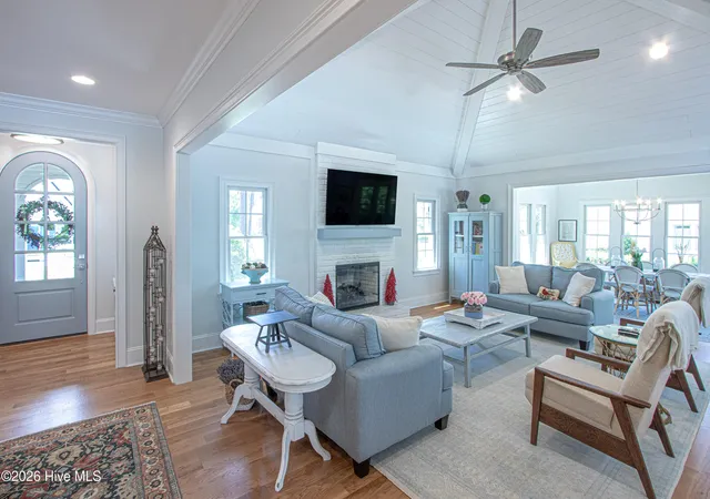Photo 4 of Single family home for sale at 117 Chanticleer Dr, Pinehurst, NC 28374 | MLS# 100572399 | Listing updated on 2026-09-11