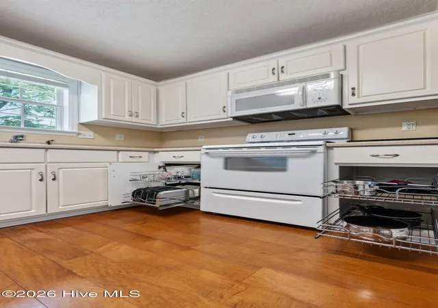 Photo 3 of Townhouse for sale at 1165 Carriage Dr, Aiken, SC 29803 | MLS# 100595259 | Listing updated on 2026-09-05