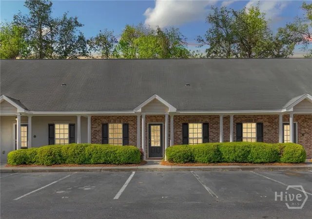 Photo 3 of Townhouse for sale at 17 Reese Way, Savannah, GA 31419 | MLS# SA352840 | Listing updated on 2026-09-13