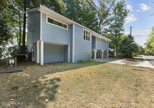 Homes for sale in Lake Waccamaw, NC | 2902 Canal Cove Rd, Lake Waccamaw, NC 28450 | MLS# 100587114