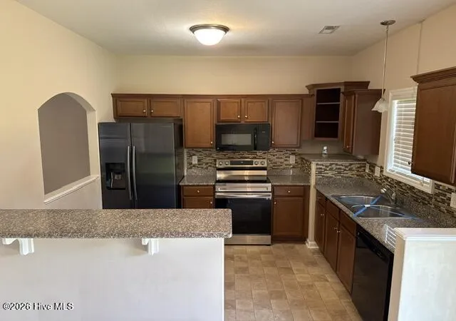 Photo 3 of Single family home for sale at 3207 Drew Ave, New Bern, NC 28562 | MLS# 100593522 | Listing updated on 2026-09-08