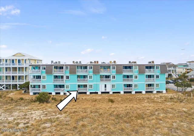 3rd image of 918 N Carolina Bch Ave N, Carolina Beach, NC 28428