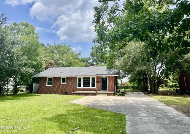 Photo 3 of Single family home for sale at 1709 Beech St, Goldsboro, NC 27530 | MLS# 100584821 | Listing updated on 2026-09-18