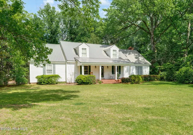 Photo 2 of Single family home for sale at 218 N Duplin St, Wallace, NC 28466 | MLS# 100573333 | Listing updated on 2026-08-18