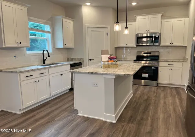Photo 3 of Single family home for sale at 2119 Caracara Dr, New Bern, NC 28560 | MLS# 100599950 | Listing updated on 2026-08-29