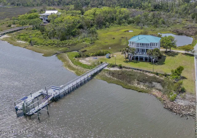 Photo 2 of Single family home for sale at 5624 Captains Ln, Wilmington, NC 28409 | MLS# 100585055 | Listing updated on 2026-09-18