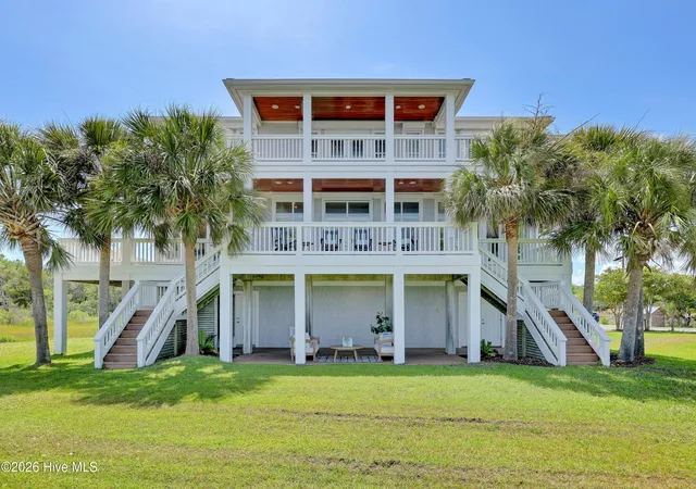 Photo 3 of Single family home for sale at 5624 Captains Ln, Wilmington, NC 28409 | MLS# 100585055 | Listing updated on 2026-09-18