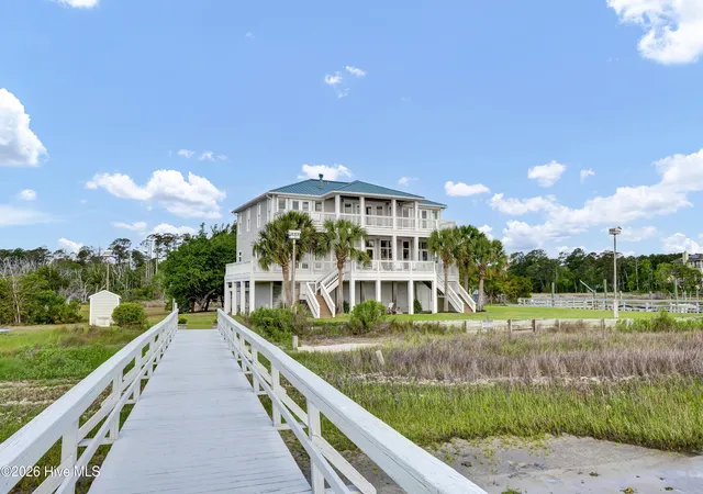 Photo 3 of Single family home for sale at 5624 Captains Ln, Wilmington, NC 28409 | MLS# 100585055 | Listing updated on 2026-09-18