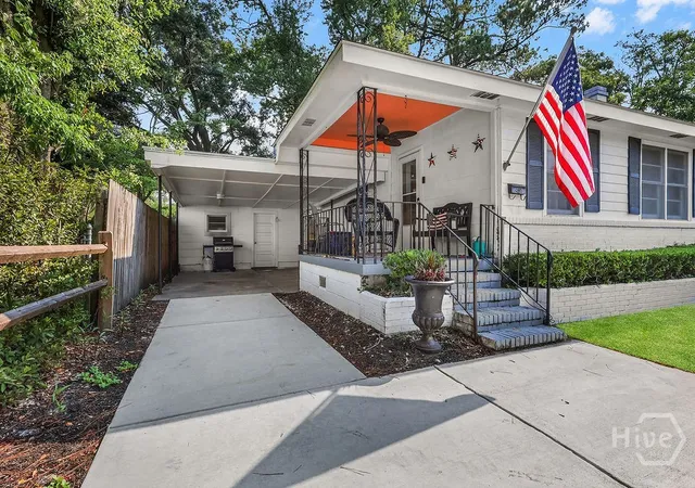Photo 3 of Single family home for sale at 2330 Camelia Ct, Savannah, GA 31404 | MLS# SA361678 | Listing updated on 2026-09-01