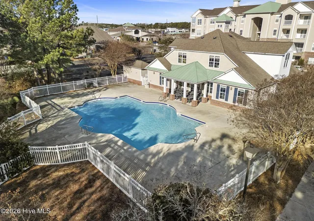 2nd image of 100 Gtwy Condos Dr, Surf City, NC 28445