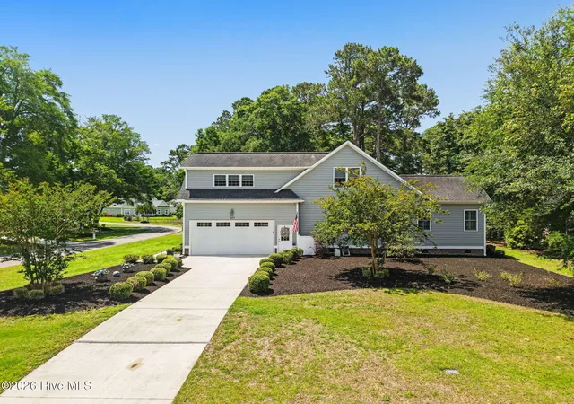 Photo 2 of Single family home for sale at 927 Green Pointe Dr, Sunset Beach, NC 28468 | MLS# 100577191 | Listing updated on 2026-09-05