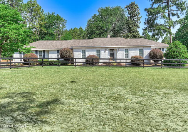 Photo 1 of Single family home for sale at 1749 Huntsman Dr, Aiken, SC 29803 | MLS# 100582770 | Listing updated on 2026-08-18