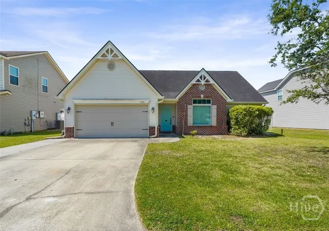Homes for sale in Kingsland, GA | 303 Daniel Trent Wy, Kingsland, GA 31548 | MLS# SA354376