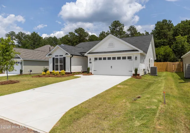 Photo 3 of Single family home for sale at 8887 Snelling Dr, Aiken, SC 29803 | MLS# 98253337 | Listing updated on 2026-10-01