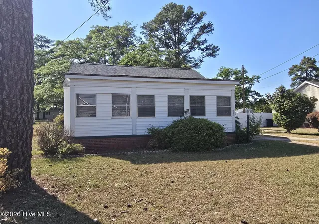 Homes for sale in Rockingham, NC | 407 Roberdel Rd, Rockingham, NC 28379 | MLS# 100568948