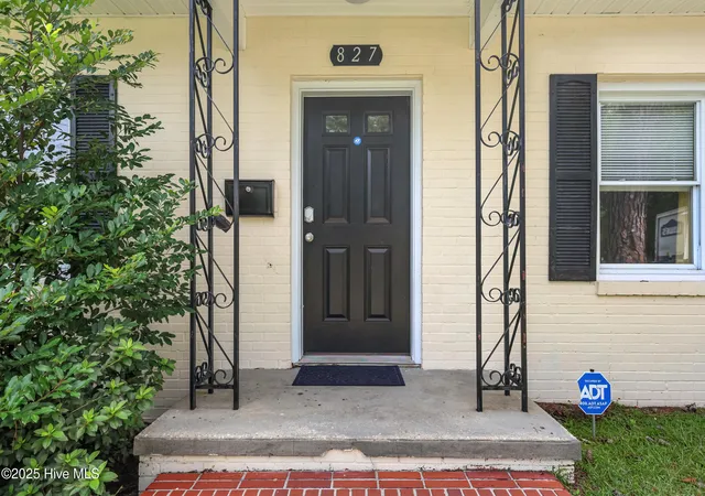 2nd image of 827 Colonial Dr, Wilmington, NC 28403 | MLS# 100526927