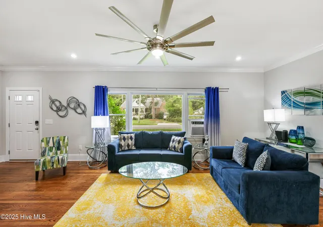 Photo 3 of Single family home for sale at 827 Colonial Dr, Wilmington, NC 28403 | MLS# 100526927 | Listing updated on 2026-10-27