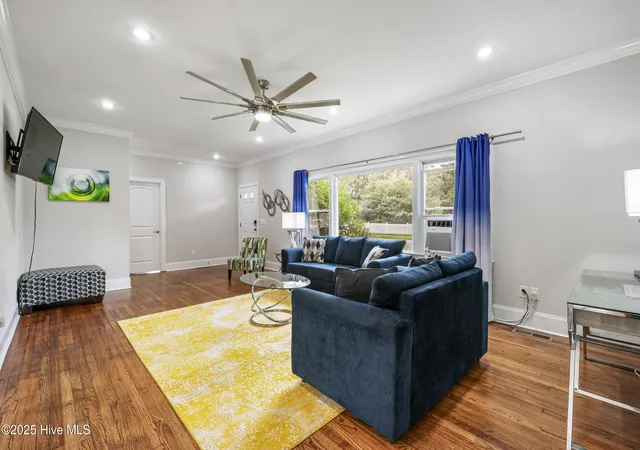 Photo 4 of Single family home for sale at 827 Colonial Dr, Wilmington, NC 28403 | MLS# 100526927 | Listing updated on 2026-10-27