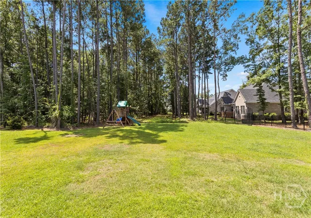 Photo 2 of Single family home for sale at 115 Oakcrest Dr W, Savannah, GA 31419 | MLS# SA359774 | Listing updated on 2026-09-14