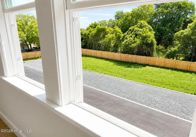 Photo 4 of Townhouse for sale at 516 Mcrae St #101, Wilmington, NC 28401 | MLS# 100588868 | Listing updated on 2026-09-10